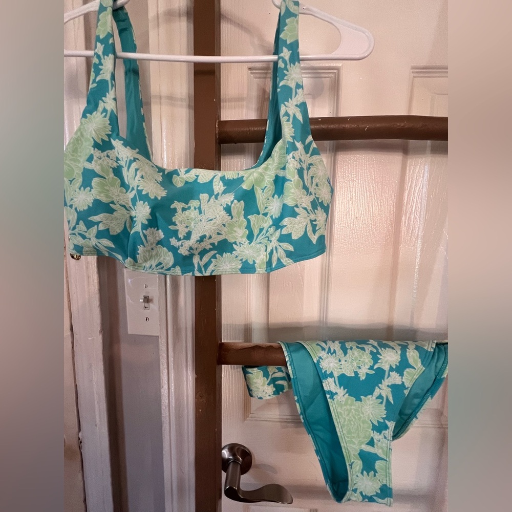 NW/OT Forever 21 Floral Bikini Set in Blue, White and Green.